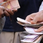 طالبان معاش کارمندان مناطق دوردست را به صورت نقدی‌پرداخت می‌کنند ـ مجله‌ی اورال